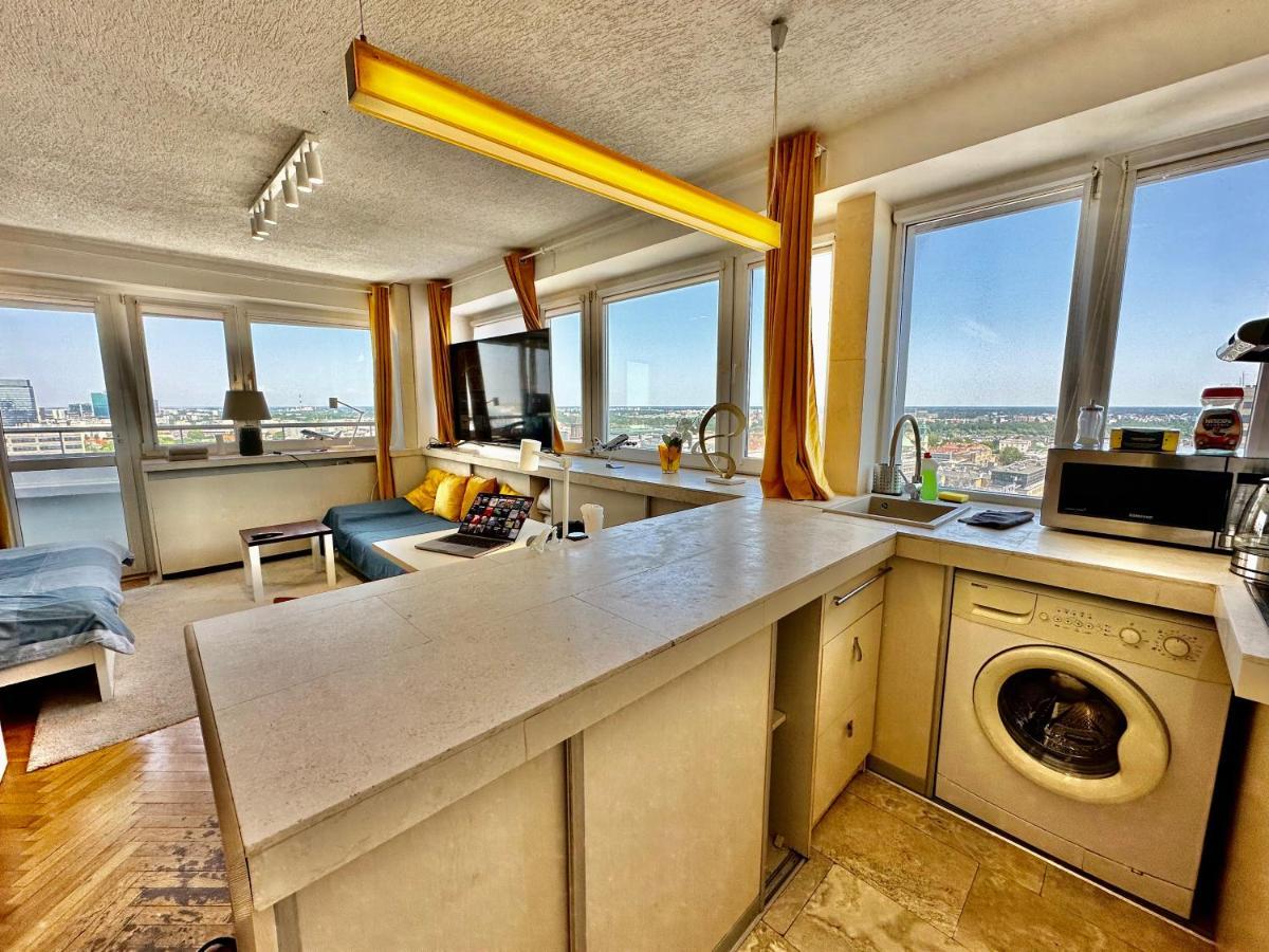 Sun Clima/Ac Metro X2 Fast Wifi 500 Mbs 70'Tv Netflix Appletv Hbo Apartment Warsaw Luaran gambar