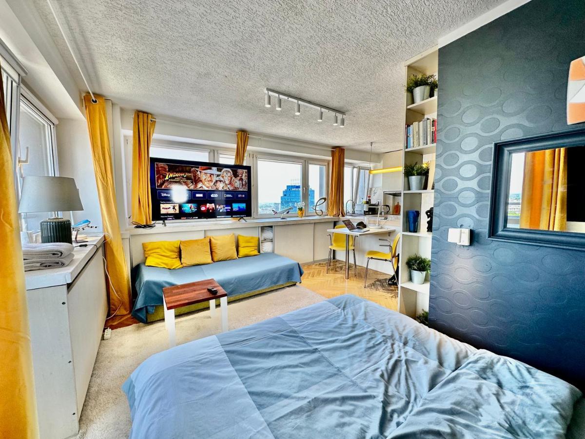 Sun Clima/Ac Metro X2 Fast Wifi 500 Mbs 70'Tv Netflix Appletv Hbo Apartment Warsaw Luaran gambar